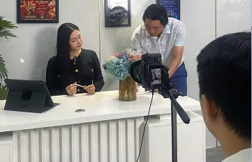 Hậu trường buổi quay video thương hiệu cá nhân Tina Trần