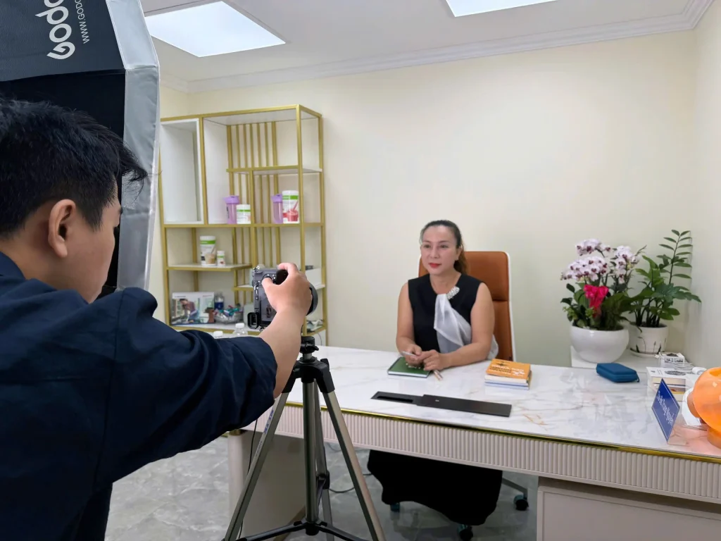 Vie Star Brands đồng hành cùng chuyên gia dinh dưỡng Bảo Trang xây dựng thương hiệu cá nhân.